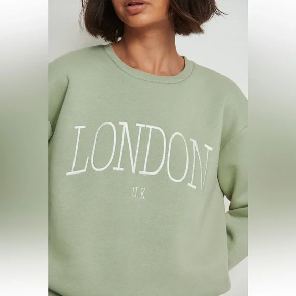 Green 'London' Sweatshirt - Picture 4 of 13